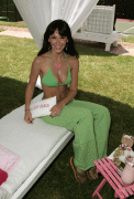 Jennifer Love Hewitt - Green Bikini 7