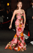 Hollywood actresses - Actress Scarlett Johansson at He is Just Not That Into You film premiere
