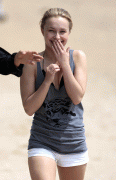Hayden Panettiere Tiny Shorts on a Hawaii beach Pictures