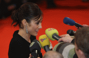 74e25e32541461.gif