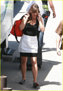 35b17a42799243.gif