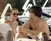 5cca9d44423634.gif