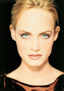 Amber Valletta