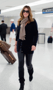 d96a3658201591 Daisy Fuentes at Miami International Airport on 11/30/09 